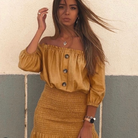 Zara Rustic smocked Dress in Mustard - Picture 2 of 7
